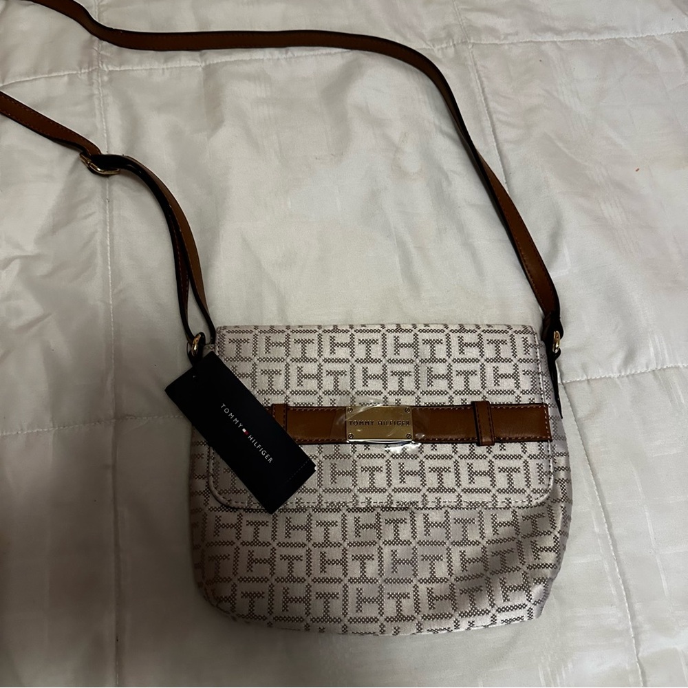 tommy hilfiger purse